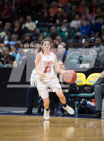 Thumbnail 2 in Ralston Valley vs. Lakewood (CHSAA 5A Great 8) photogallery.