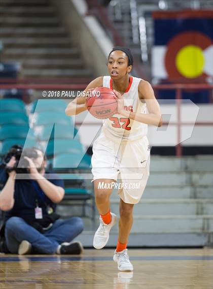 Thumbnail 2 in Ralston Valley vs. Lakewood (CHSAA 5A Great 8) photogallery.