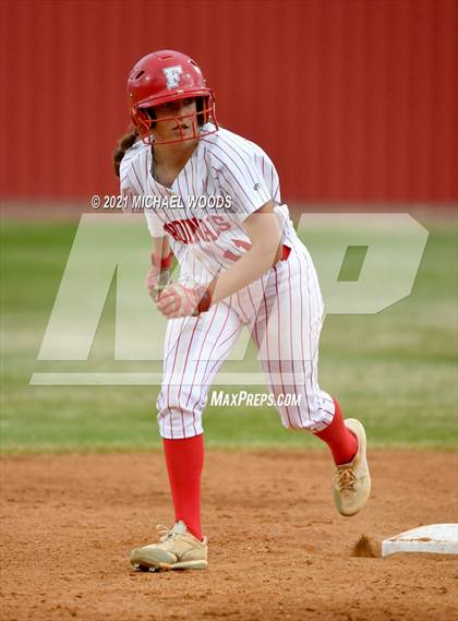 Thumbnail 3 in Gravette @ Farmington photogallery.