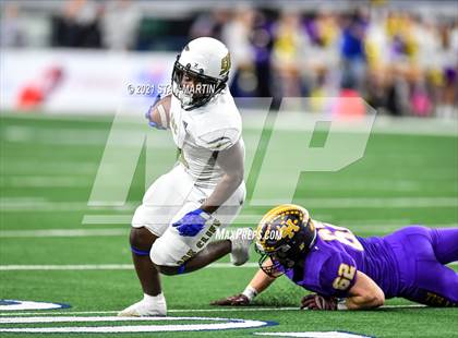 Thumbnail 3 in South Oak Cliff vs. Liberty Hill (UIL 5A D2 Final) photogallery.