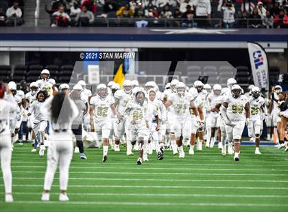 Thumbnail 1 in South Oak Cliff vs. Liberty Hill (UIL 5A D2 Final) photogallery.