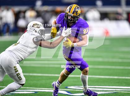Thumbnail 2 in South Oak Cliff vs. Liberty Hill (UIL 5A D2 Final) photogallery.