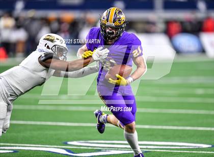 Thumbnail 3 in South Oak Cliff vs. Liberty Hill (UIL 5A D2 Final) photogallery.