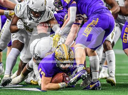 Thumbnail 2 in South Oak Cliff vs. Liberty Hill (UIL 5A D2 Final) photogallery.