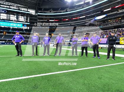 Thumbnail 1 in South Oak Cliff vs. Liberty Hill (UIL 5A D2 Final) photogallery.