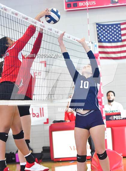 Thumbnail 2 in Ursuline Academy @ McGehee photogallery.