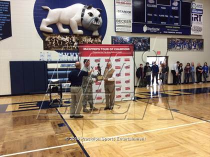 Thumbnail 3 in Becker TOC Ceremony photogallery.