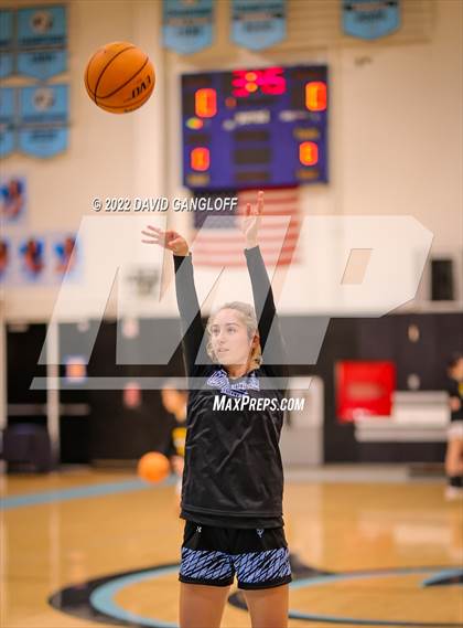 Thumbnail 1 in Sunny Hills vs Corona del Mar (Lady Spartans Winter Shootout) photogallery.
