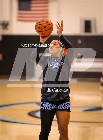 Thumbnail 3 in Sunny Hills vs Corona del Mar (Lady Spartans Winter Shootout) photogallery.