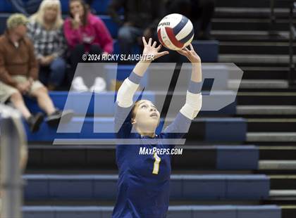 Thumbnail 1 in O'Fallon @ Belleville East photogallery.