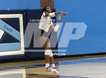 Thumbnail 2 in O'Fallon @ Belleville East photogallery.