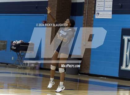 Thumbnail 2 in O'Fallon @ Belleville East photogallery.