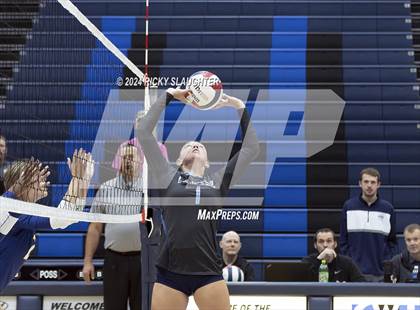 Thumbnail 2 in O'Fallon @ Belleville East photogallery.