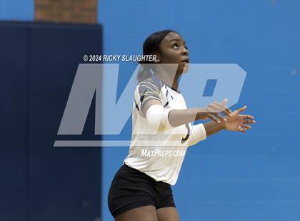 Thumbnail 1 in O'Fallon @ Belleville East photogallery.