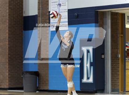 Thumbnail 2 in O'Fallon @ Belleville East photogallery.