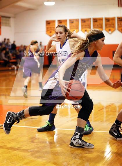 Thumbnail 1 in Cheraw vs. Miami-Yoder photogallery.