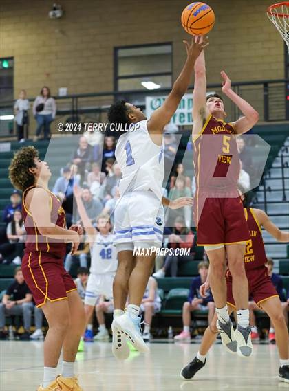 Thumbnail 3 in Mountain View vs. Layton (Utah Autism Holiday Classic) photogallery.