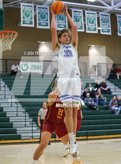 Thumbnail 3 in Mountain View vs. Layton (Utah Autism Holiday Classic) photogallery.