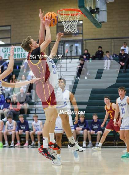 Thumbnail 3 in Mountain View vs. Layton (Utah Autism Holiday Classic) photogallery.