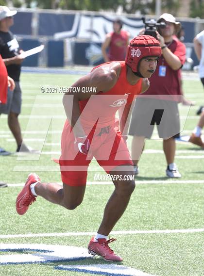 Thumbnail 3 in Mater Dei vs. Mission Hills  (Brave 8 Invitational) photogallery.