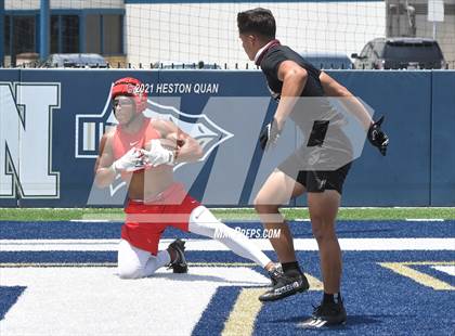 Thumbnail 2 in Mater Dei vs. Mission Hills  (Brave 8 Invitational) photogallery.