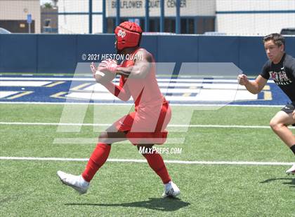Thumbnail 2 in Mater Dei vs. Mission Hills  (Brave 8 Invitational) photogallery.