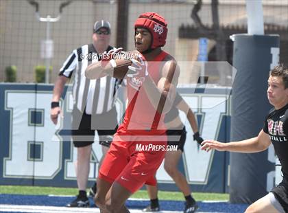 Thumbnail 3 in Mater Dei vs. Mission Hills  (Brave 8 Invitational) photogallery.