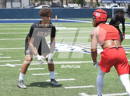 Thumbnail 3 in Mater Dei vs. Mission Hills  (Brave 8 Invitational) photogallery.