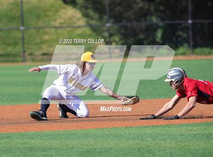 Thumbnail 1 in Draper APA vs. Maeser Prep Academy (UHSAA 2A Fall Semifinal) photogallery.