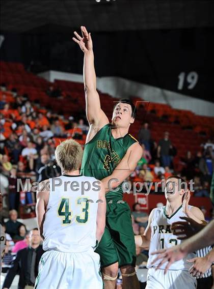 Thumbnail 3 in Pratt vs. Basehor-Linwood (KSHSAA 4A Semifinal) photogallery.