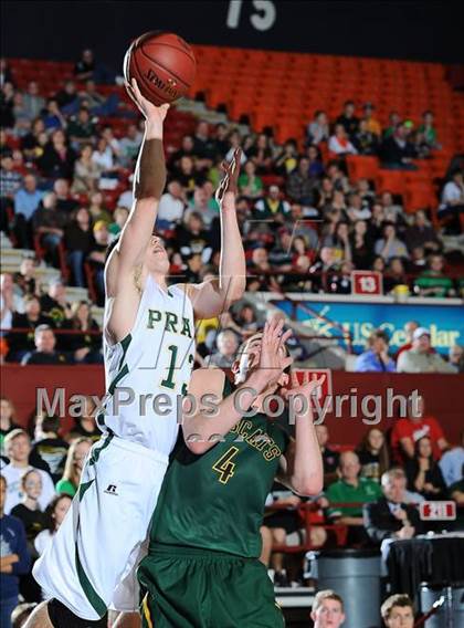 Thumbnail 1 in Pratt vs. Basehor-Linwood (KSHSAA 4A Semifinal) photogallery.