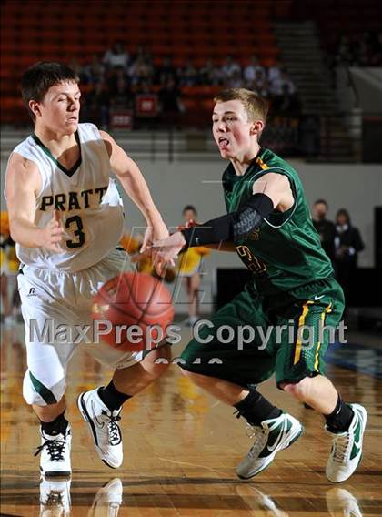 Thumbnail 1 in Pratt vs. Basehor-Linwood (KSHSAA 4A Semifinal) photogallery.