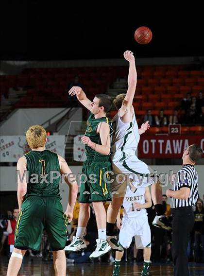 Thumbnail 1 in Pratt vs. Basehor-Linwood (KSHSAA 4A Semifinal) photogallery.