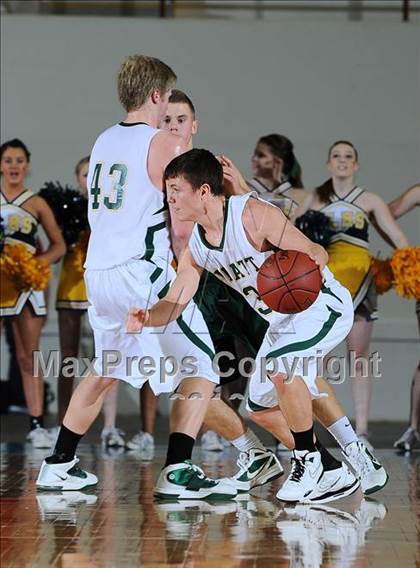 Thumbnail 3 in Pratt vs. Basehor-Linwood (KSHSAA 4A Semifinal) photogallery.