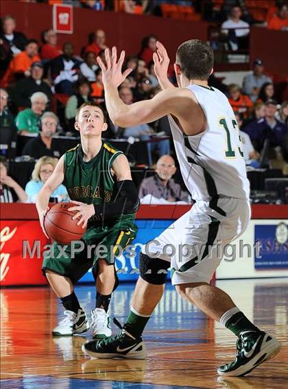 Thumbnail 1 in Pratt vs. Basehor-Linwood (KSHSAA 4A Semifinal) photogallery.