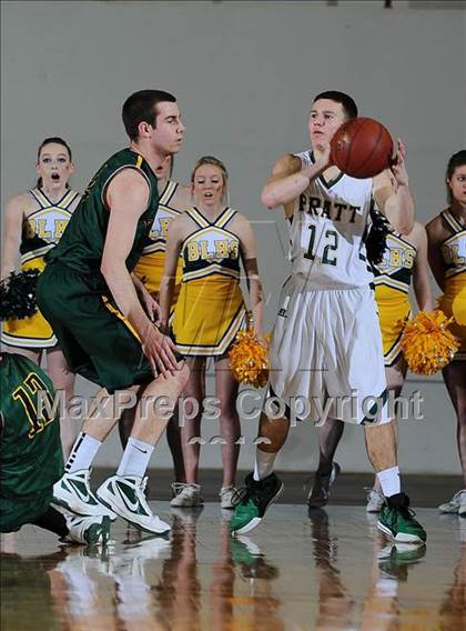 Thumbnail 1 in Pratt vs. Basehor-Linwood (KSHSAA 4A Semifinal) photogallery.