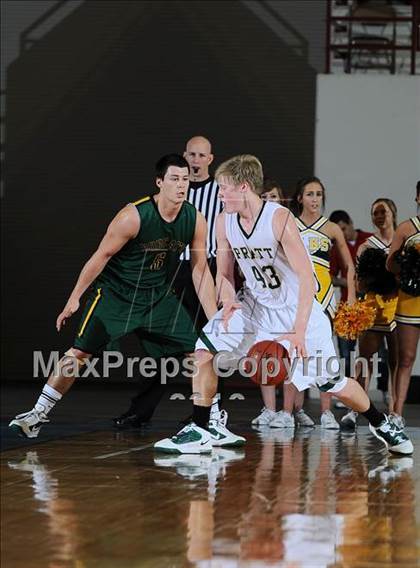 Thumbnail 1 in Pratt vs. Basehor-Linwood (KSHSAA 4A Semifinal) photogallery.