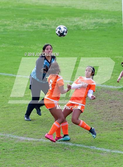 Thumbnail 3 in Brackenridge vs. Burbank photogallery.