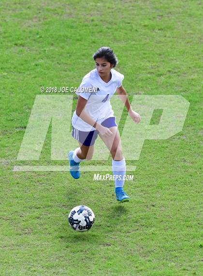 Thumbnail 2 in Brackenridge vs. Burbank photogallery.