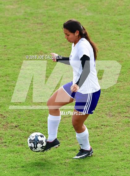 Thumbnail 3 in Brackenridge vs. Burbank photogallery.