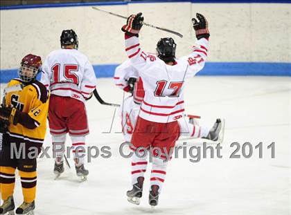 Thumbnail 3 in South Windsor vs. Fairfield Prep (CIAC Division 1 Semifinal) photogallery.