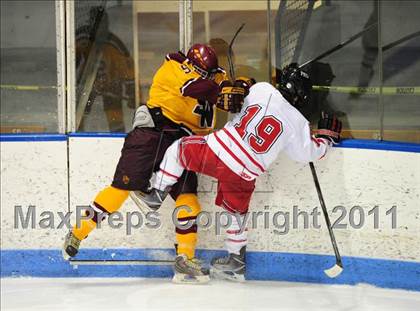 Thumbnail 3 in South Windsor vs. Fairfield Prep (CIAC Division 1 Semifinal) photogallery.
