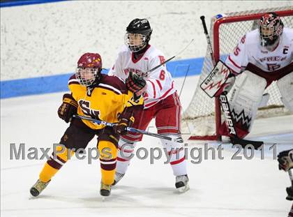 Thumbnail 3 in South Windsor vs. Fairfield Prep (CIAC Division 1 Semifinal) photogallery.