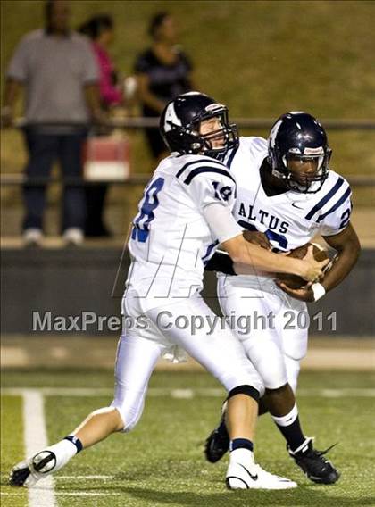 Thumbnail 2 in Altus vs. MacArthur photogallery.