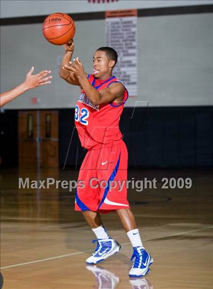 Thumbnail 3 in Kingwood Park vs. Duncanville (McDonalds Texas Invitational) photogallery.