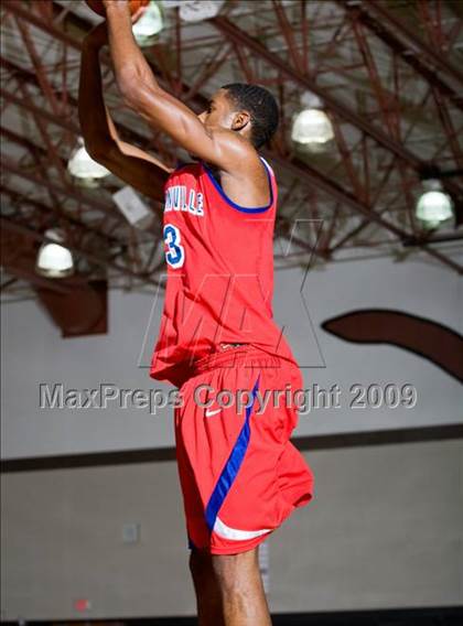 Thumbnail 2 in Kingwood Park vs. Duncanville (McDonalds Texas Invitational) photogallery.