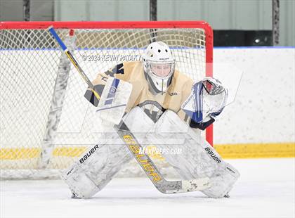 Thumbnail 2 in Newington Co-op vs. Conard (CCC South Final) photogallery.
