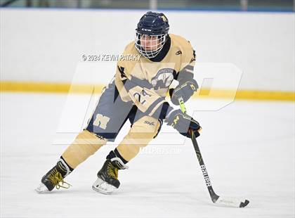 Thumbnail 3 in Newington Co-op vs. Conard (CCC South Final) photogallery.