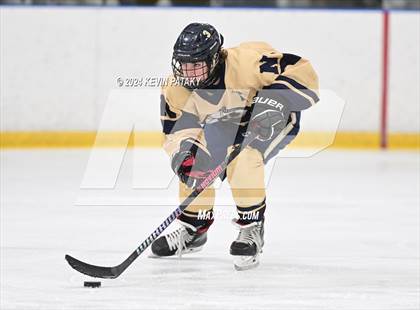 Thumbnail 2 in Newington Co-op vs. Conard (CCC South Final) photogallery.