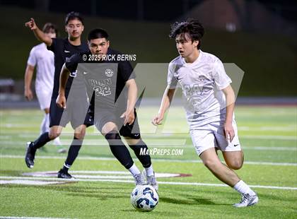 Thumbnail 2 in Grand Oaks vs Mesquite Horn (UIL 6A D2 Soccer Regional Semifinal) photogallery.